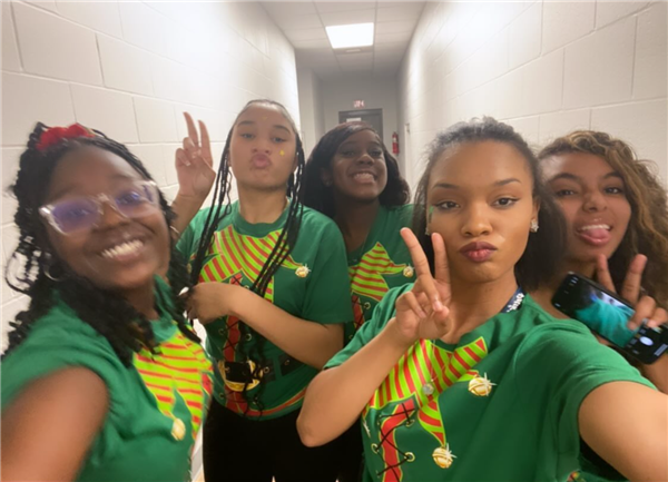 Backstage - Hip Hop Jingle Jam Concert
